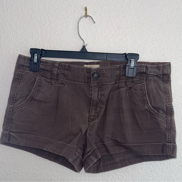 Hollister SO CAL Stretch shorts. Size 9 GUC - Picture 1 of 4